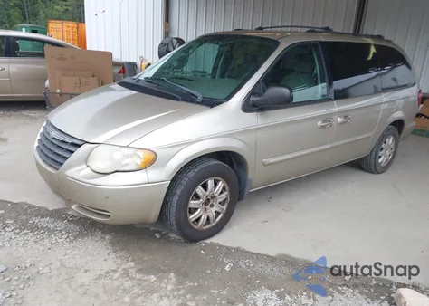 2005 Chrysler Town & Country Touring из США, поврежденный, VIN 2C4GP54L25R444974